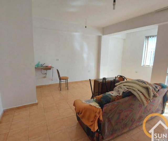 Shkoder, shitet apartament 1+1+BLK Kati 1, 70 m² 39.000 Euro (PERBALLE SPITALIT SHKODER)