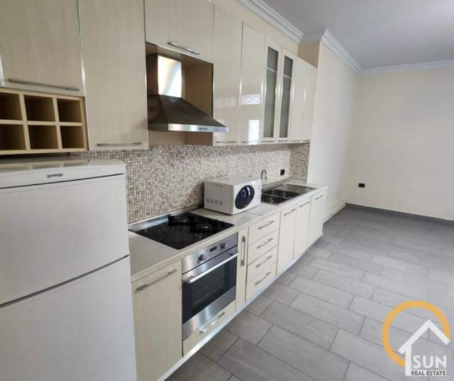 Shkoder, jepet me qera shtepi Kati 0, 270 m² 300 Euro (TEK STADIUMI, SHKODER)