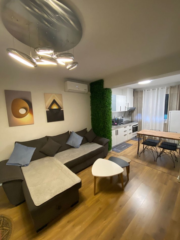 Tirane, jepet me qera apartament 2+1+Aneks Kati 4, 75 m² 600 € (21 dhjetori , rruga e kavajes , zogu i zi)