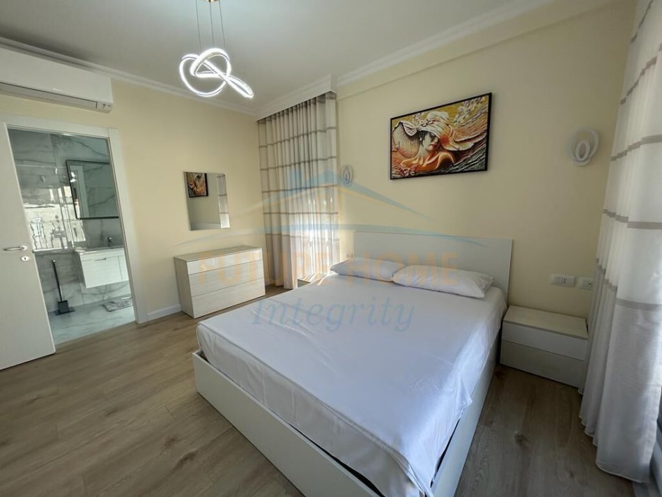 Tirane, jepet me qera apartament 2+1 Kati 2, 110 m² 1.200 € (ATSH)
