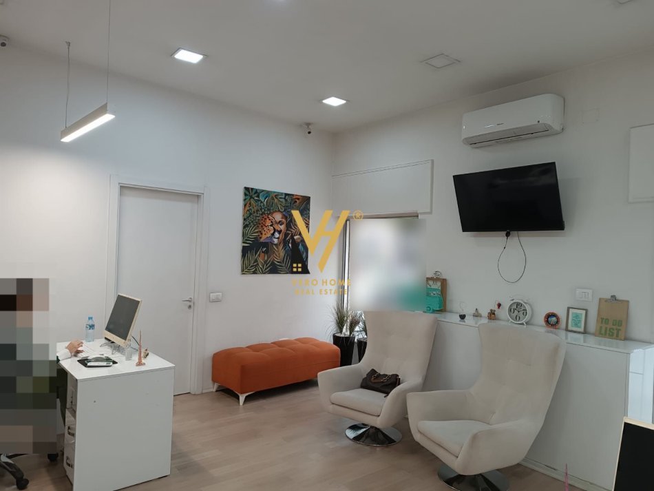 Tirane, jepet me qera dyqan Kati 0, 50 m² 800 € (RRUGA BARDHYL)