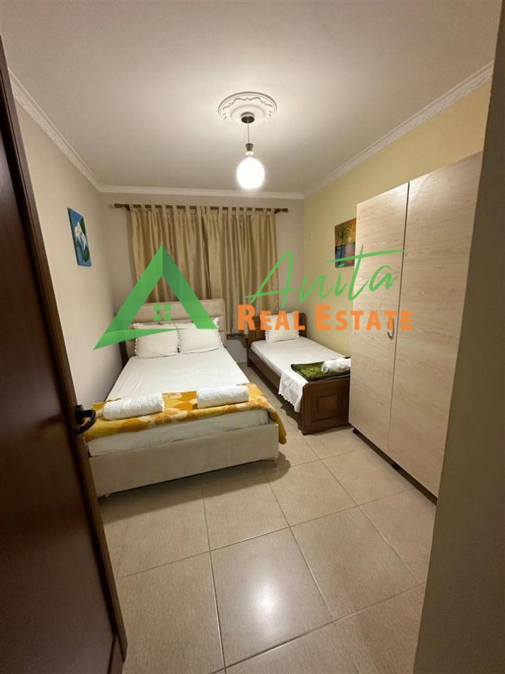 Tirane, jepet me qera apartament 2+1+Ballkon Kati 2, 70 m² 500 € (Rruga e Durresit)