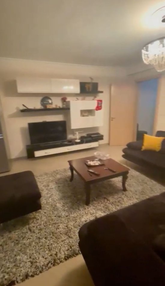 Tirane, jepet me qera apartament 2+1 Kati 6, 400 € (Perballe Fratarit)