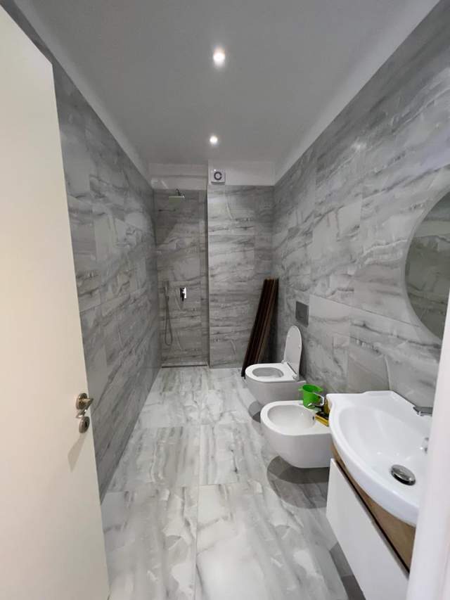 Tirane, jap me qera apartament 3+1+BLK Kati 4, 118 m² 550 Euro (Selvie)