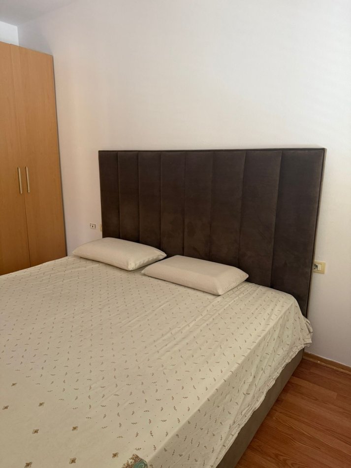 Tirane, jepet me qera apartament 2+1 Kati 2, 85 m² 500 € (21 dhjetori)