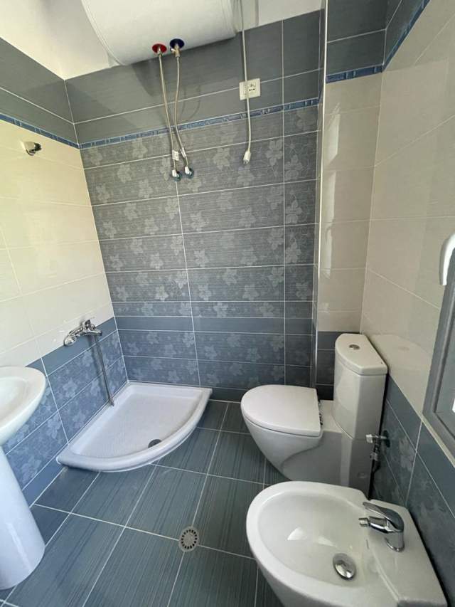 Tirane, jepet me qera apartament 1+1+BLK Kati 2, 72 m² 260 Euro (Ali Shefqeti)