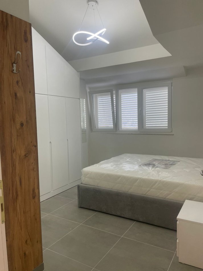 Tirane, jepet me qera apartament 1+1 Kati 5, 67 m² 500 € (Fresk)