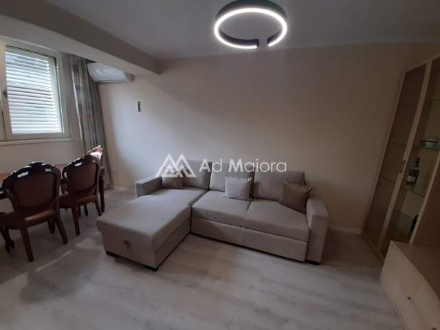 Durres, jepet me qera apartament 1+1+BLK Kati 2, 55 m² 350 Euro (QENDER DURRES)