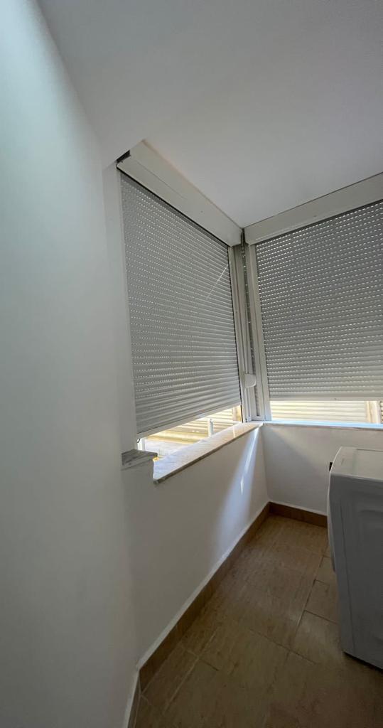 Tirane, jepet me qera apartament 1+1 Kati 2, 70 m² 430 Euro (rruga Bill Klinton)