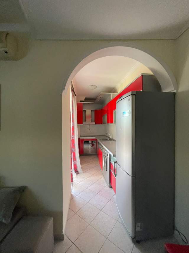 Tirane, jepet me qera apartament 2+1+BLK Kati 4, 95 m² 550 Euro (Stacioni i trenit ,rruga rreshit petrela)