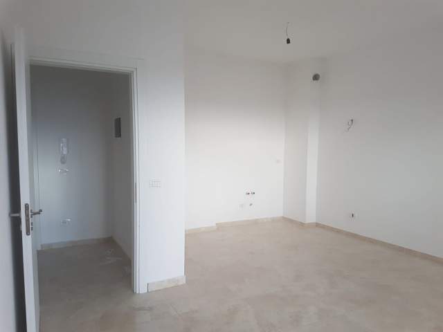 Tirane, shitet apartament 1+1+BLK Kati 8, 68 m² 102.000 Euro (Rr.Robert Shvarc)