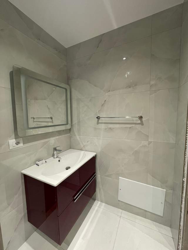 Tirane, jepet me qera garsonier 1+1 Kati 0, 40 m² 400 Euro (Rruga riza cerova)