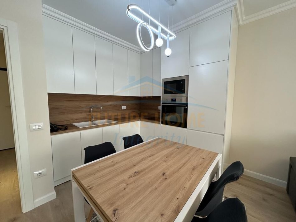 Tirane, jepet me qera apartament 2+1 Kati 2, 110 m² 1.200 € (ATSH)