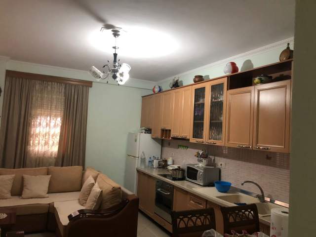 Tirane, shitet apartament 2+1+BLK Kati 3, 105 m² 151.000 Euro (rruga Ali Dem)