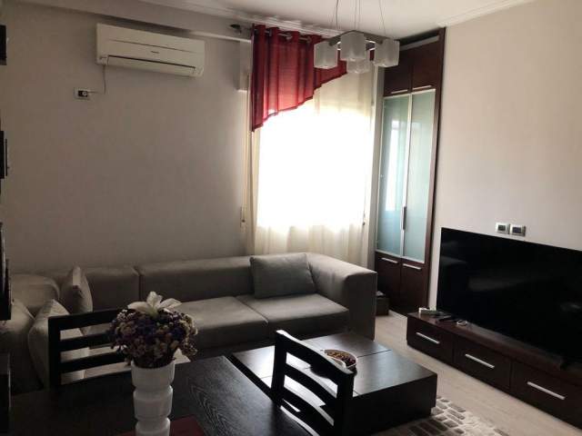 Tirane, shes apartament 2+1+BLK Kati 4, 90 m² 98.000 Euro (Mbi Komunen e Parisit...!!)