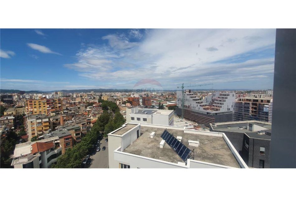 Tirane, jepet me qera apartament 1+1 Kati 8, 68 m² 550 € (Farmacia 10)