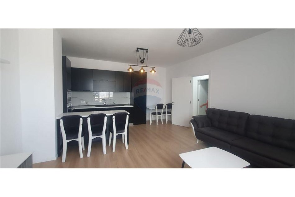 Tirane, jepet me qera apartament 1+1 Kati 8, 68 m² 550 € (Farmacia 10)