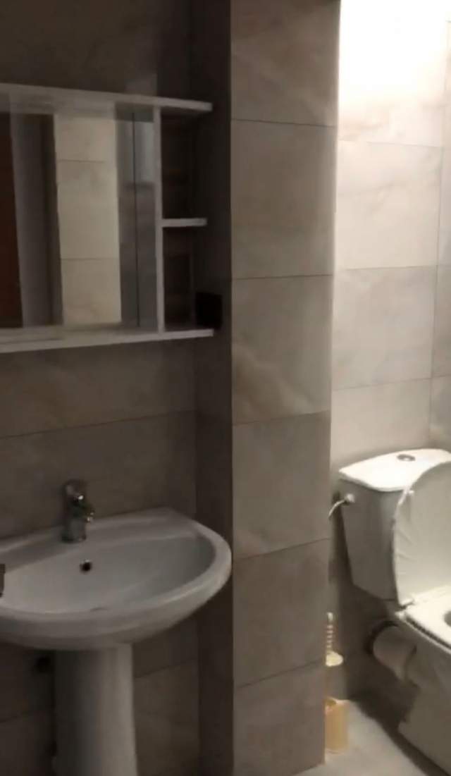 Tirane, jepet me qera garsonier 1+1 Kati 1, 30 m² 28.000 Leke (prane bar Artisti)