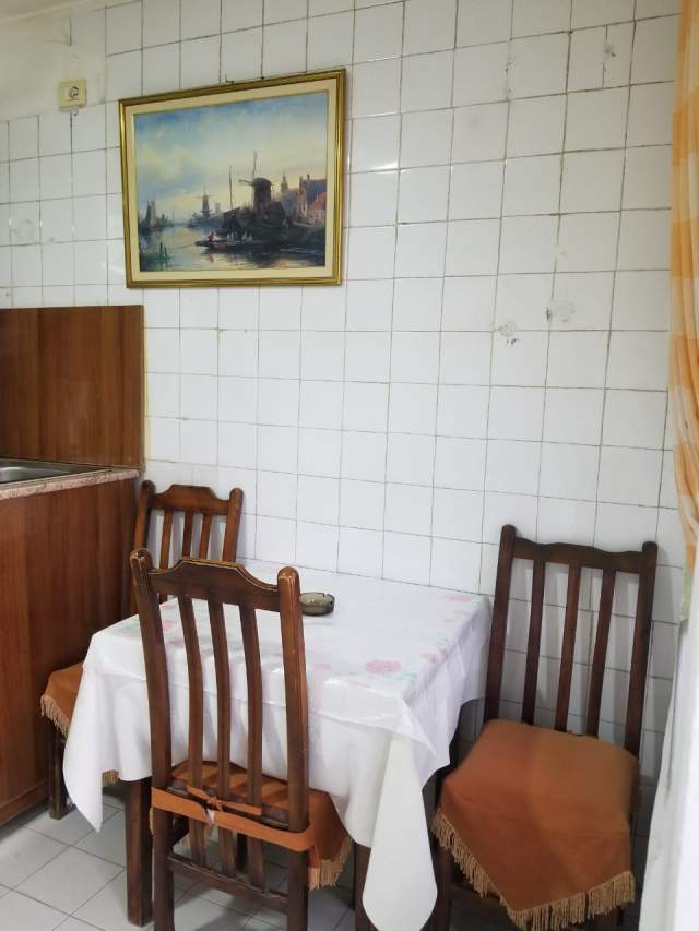 Elbasan, jepet me qera dyqan 12 m² 25.000 Leke