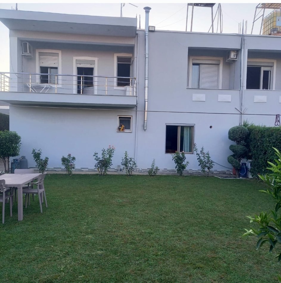 Tirane, shitet Vile 2 Katshe Kati 2, 305 m² 355.000 € (Albanet Kamez)
