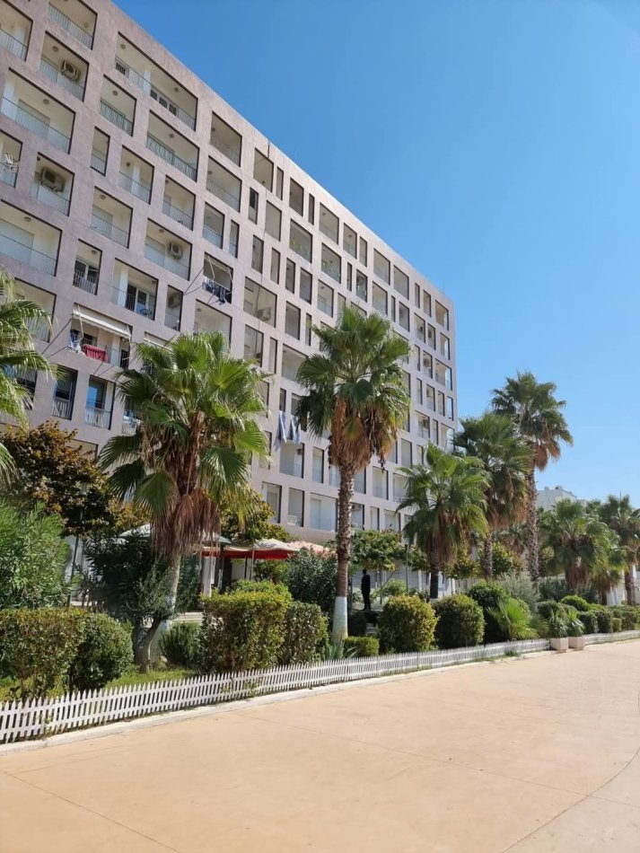 Shkembi Kavajes, shes apartament 1+1+Ballkon Kati 8, 60 m²  (Shes Apartment 10m large nga deti 1+1 ke shkembi kavajes plazh)