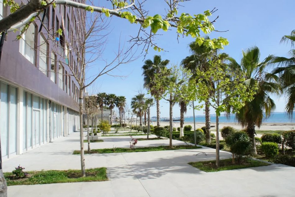 Shkembi Kavajes, shes apartament 1+1+Ballkon Kati 8, 60 m²  (Shes Apartment 10m large nga deti 1+1 ke shkembi kavajes plazh)