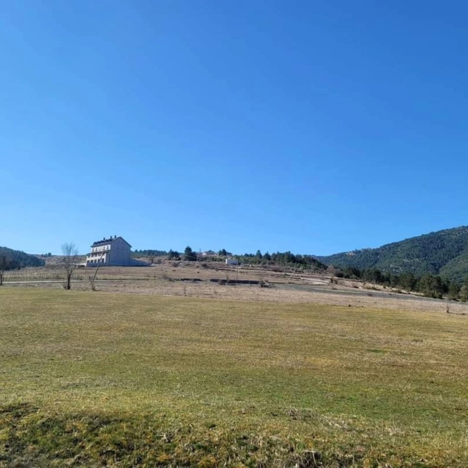 Shqiperi, shitet toke , 1.000 m² 70.000 € 