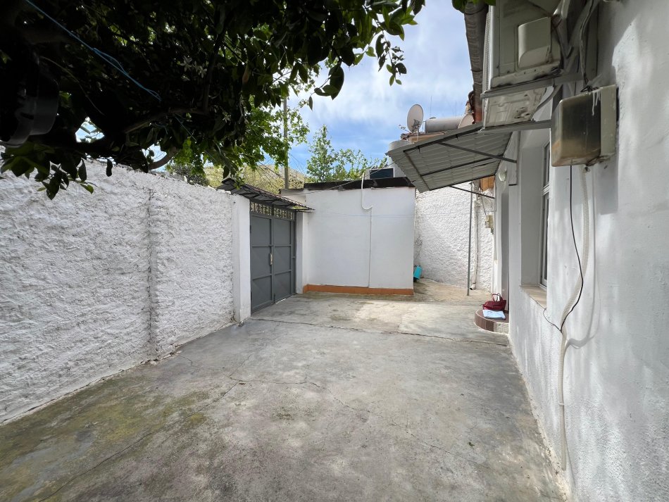 Qira, Shtëpi Private “Pazari i Ri” ,Tiranë.