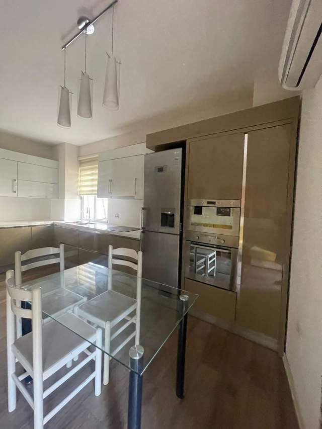 Tirane, shitet Kati 1, 105 m² 125.000 Euro