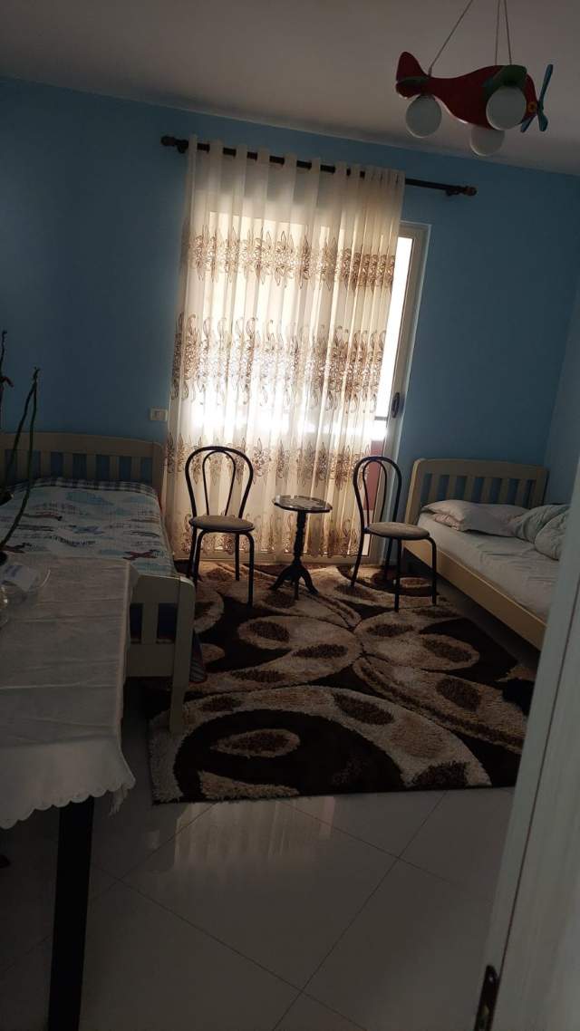 Tirane, jepet me qera apartament 2+1+BLK Kati 2, 120 m² 35.000 Leke (perballe KMY)