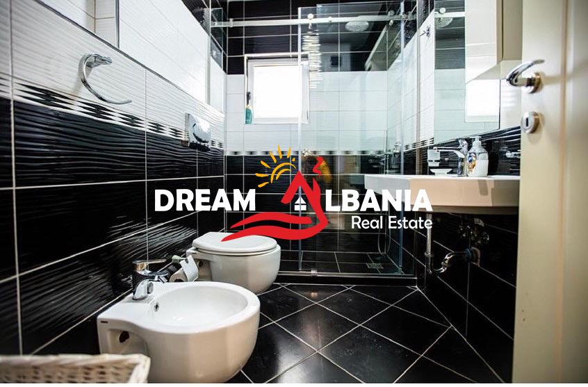 Tirane, jepet me qera apartament 2+1+Ballkon Kati 9, 98 m² 700 € 