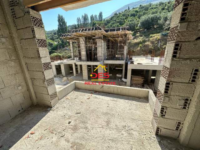 Vlore, shitet apartament 1+1+BLK Kati 3, 81 m² 1.000 Euro/m2 (Rruga Dhimiter Konomi, Vlore)