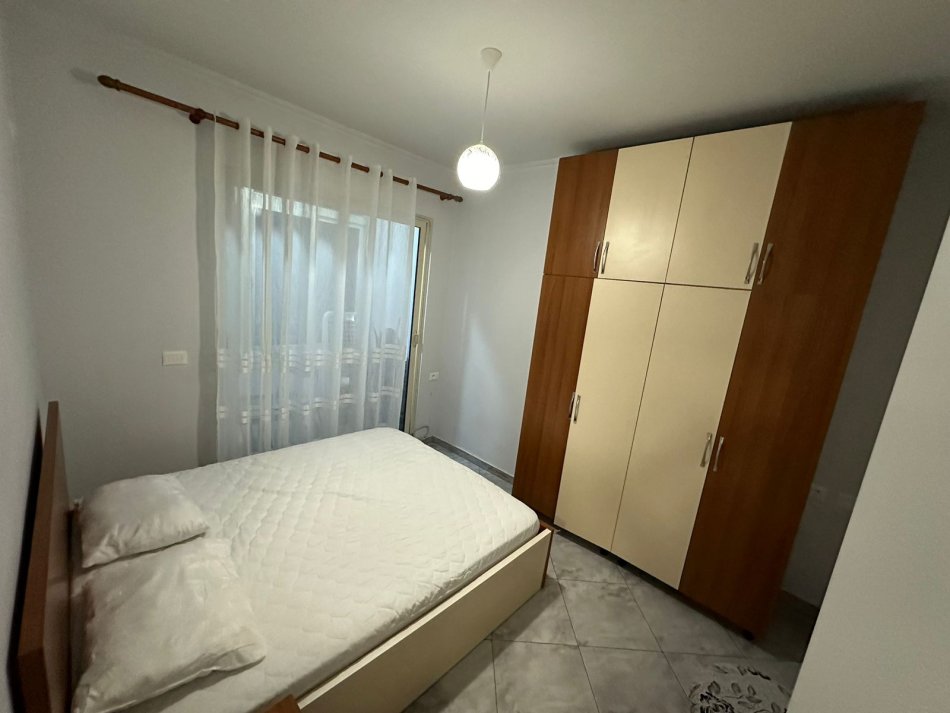Tirane, jepet me qera apartament 2+1 Kati 2, 75 m² 470 € (Astir)