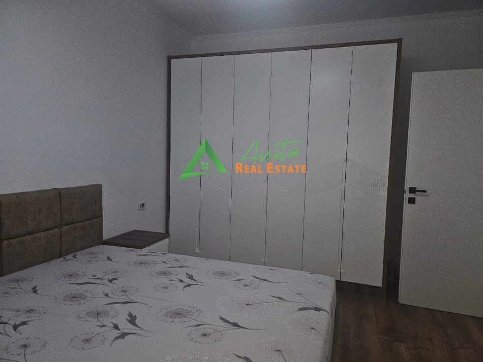 Tirane, jepet me qera apartament 2+1 Kati 1, 79 m² 700 € (Kodra e Diellit)