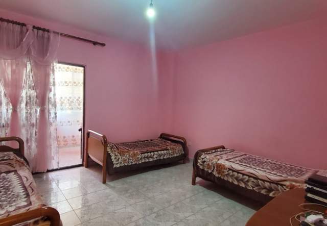 Tirane, shitet apartament 122 m² 146.500 Euro