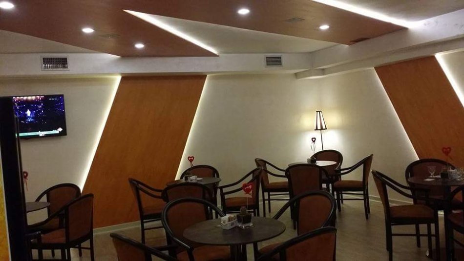 Durres, shitet lokal Kati 1, 85 m² (Gjykata Durres)