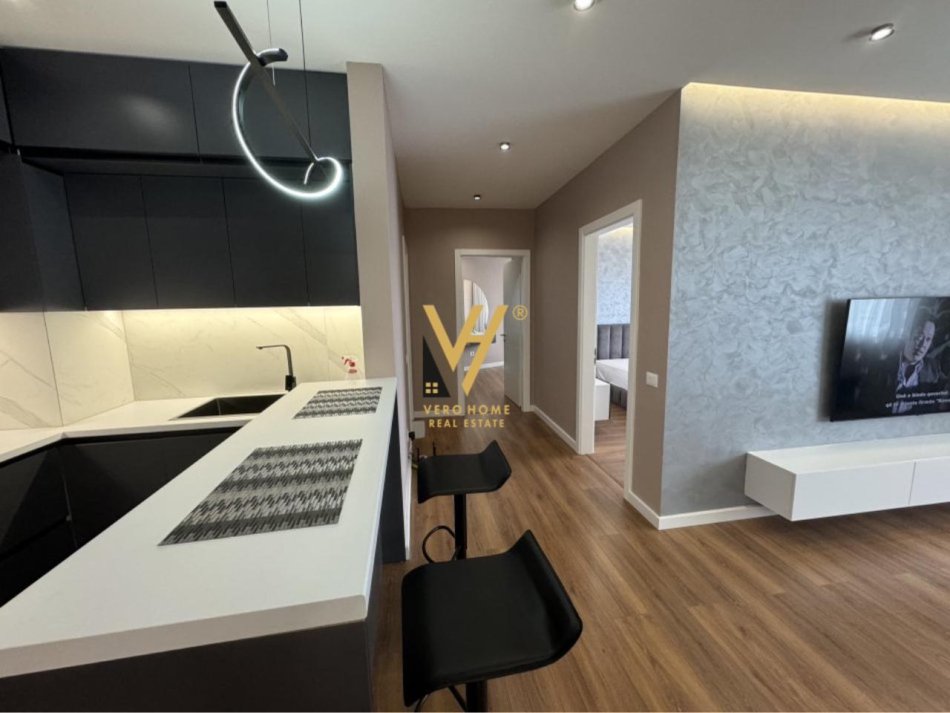 Tirane, shitet apartament 2+1+Ballkon Kati 3, 126 m² 148.000 € (KASHAR)