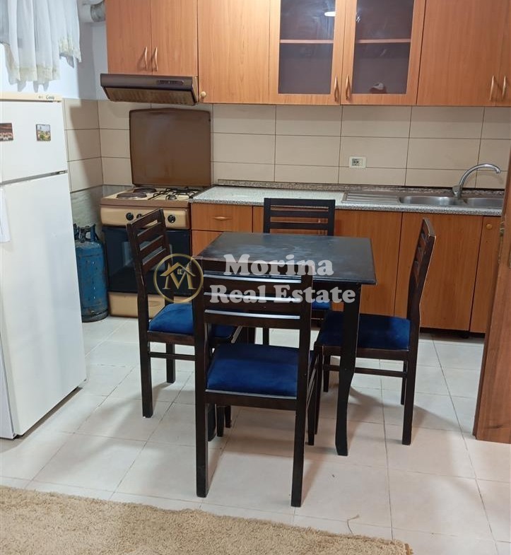 Tirane, jepet me qera shtepi 1+1 Kati 1, 73 m² 430 € (21 Dhjetori)