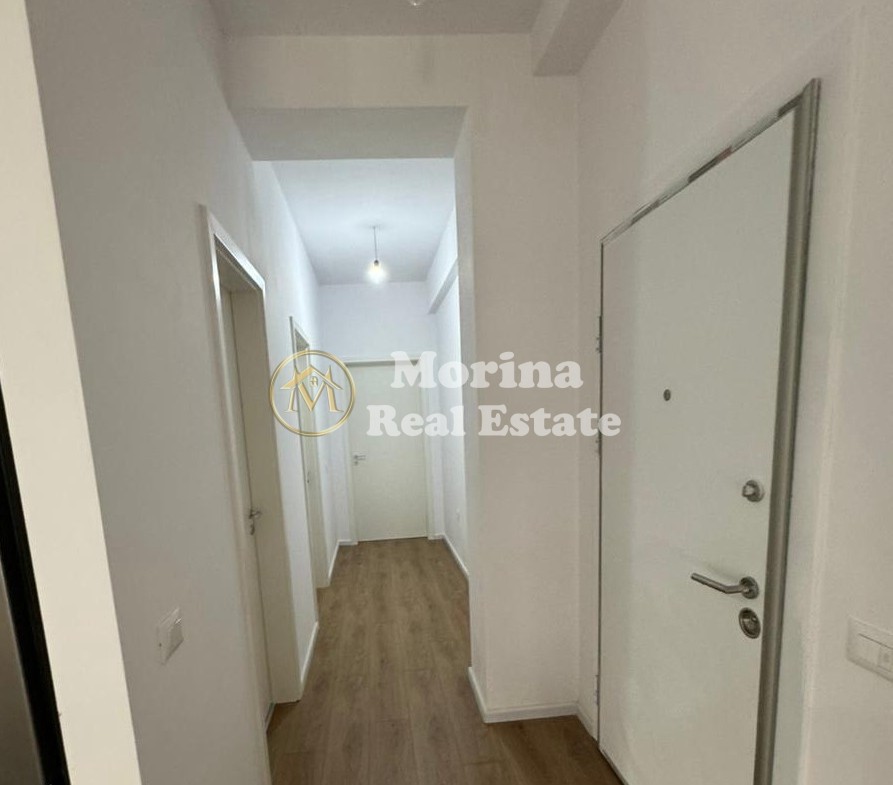 Tirane, jepet me qera apartament 2+1 Kati 7, 100 m² 350€ (Ali Demi)