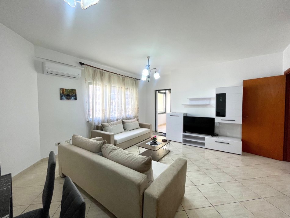 Tirane, shitet apartament 2+1+Aneks+Ballkon Kati 8, 116 m² 205.000 € (St, Trenit afer Qendres)