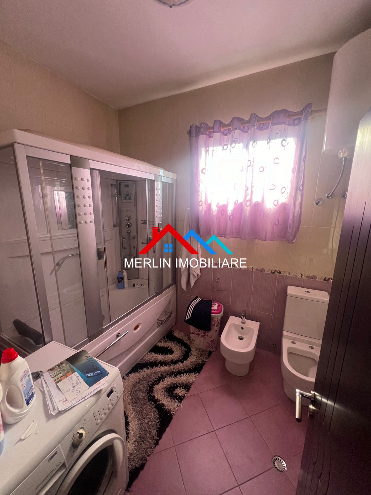 Tirane, shitet Vile 2 kateshe, 198 m2 per 185.000 Euro (Babrru)