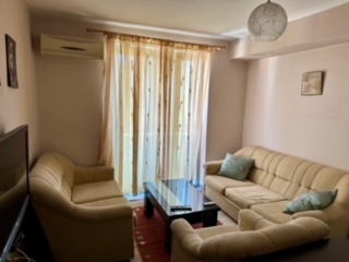 Tirane, jepet me qera apartament 1+1 , 50 m² 370 € (SPITALI QSUT)