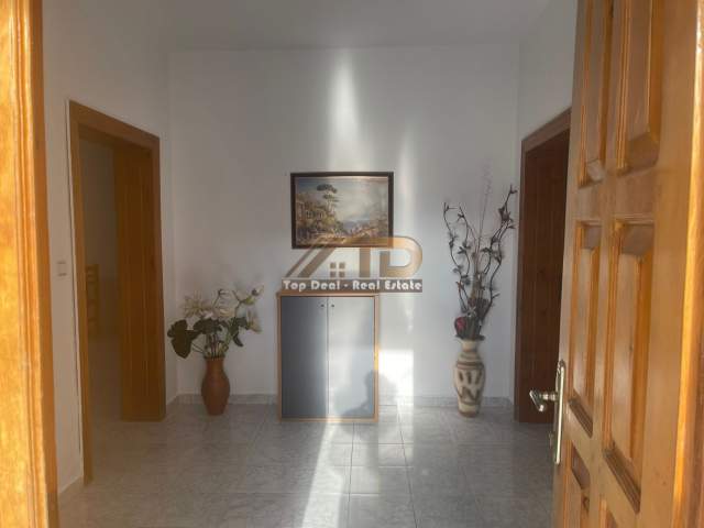 Tirane, jepet me qera apartament 2+1+BLK Kati 1, 100 m² 360 Euro (Rruga Leandro Zoto)