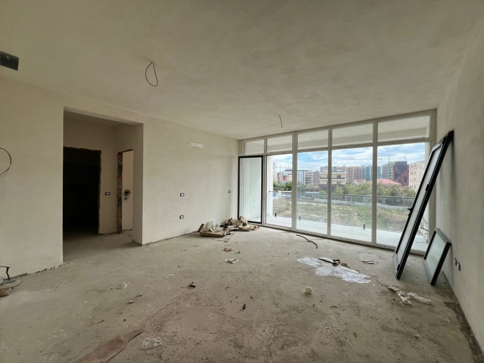 Tirane, shitet apartament 1+1+Ballkon Kati 3, 79 m² 103.000 € (Rruga Siri Kodra)
