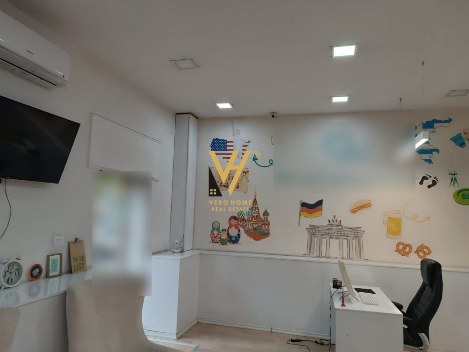 Tirane, jepet me qera dyqan Kati 0, 50 m² 800 € (RRUGA BARDHYL)