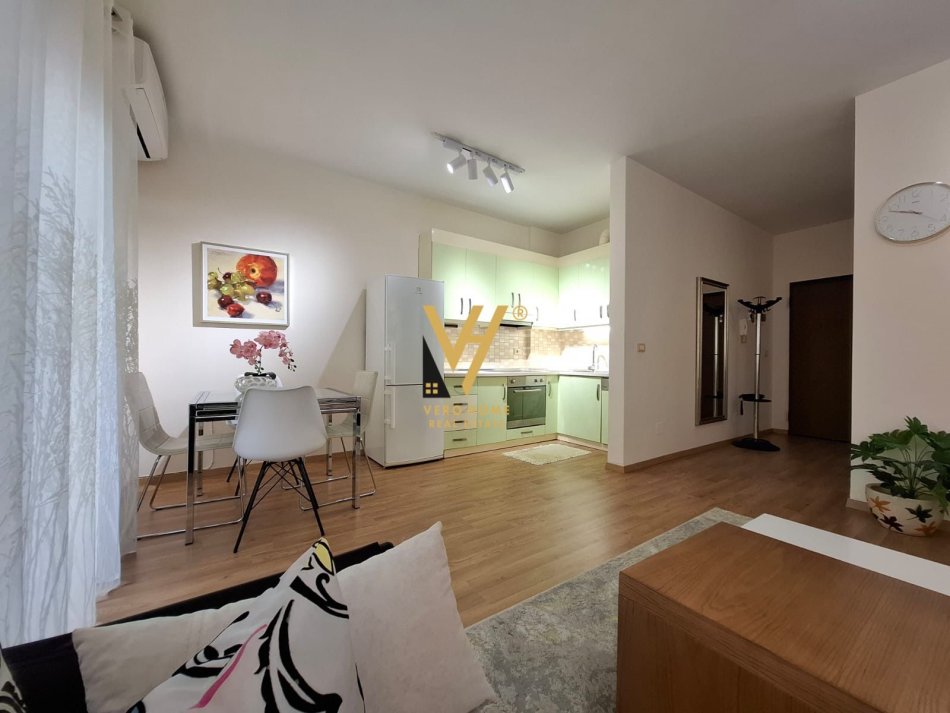 Tirane, jepet me qera apartament 2+1+Ballkon Kati 3, 110 m² 800 € (RRUGA EDUART MANO)