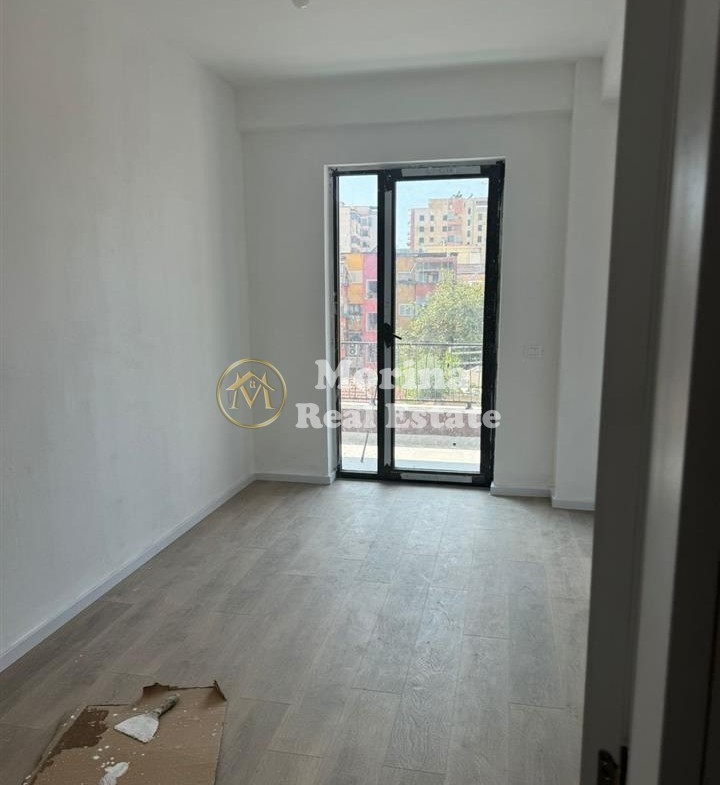 Tirane, jepet me qera apartament 2+1 Kati 2, 95 m² 700 € (Myslym Shyri)