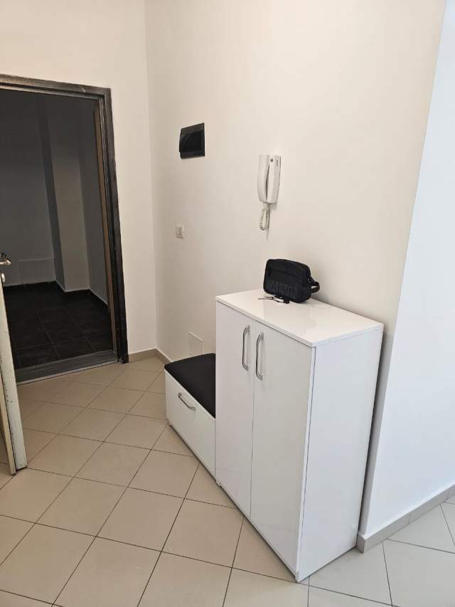 Durres, jepet me qera apartament 1+1+BLK Kati 4, 350 Euro (Pavarsia)