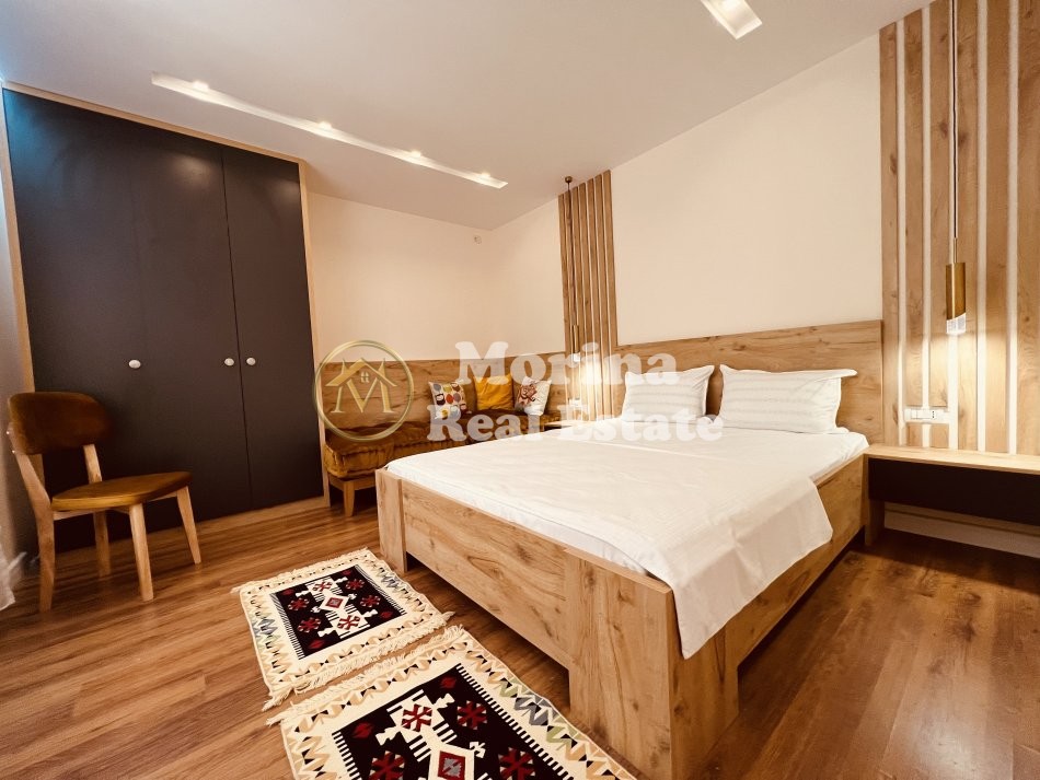 Tirane, jepet me qera shtepi 1+1 Kati 1, 60 m² 600 € (Spitali Amerikan 2)