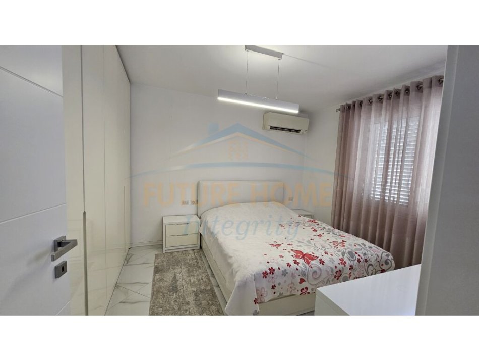 Tirane, jepet me qera apartament 2+1 Kati 4, 60 m² 500 € (Rruga Ferit Xhajko)